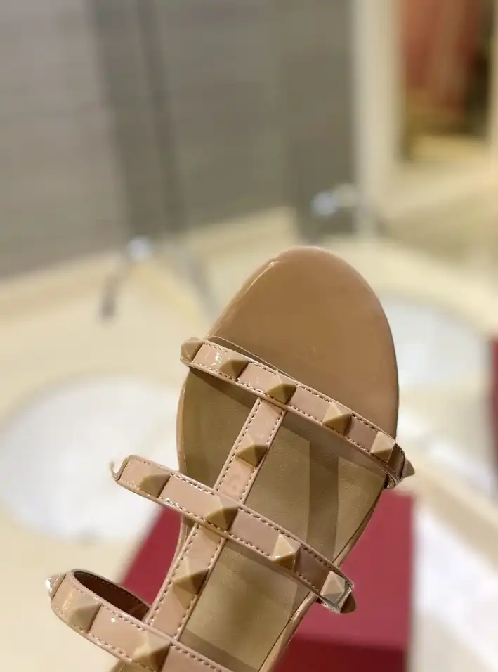 hype Valentino Sandals