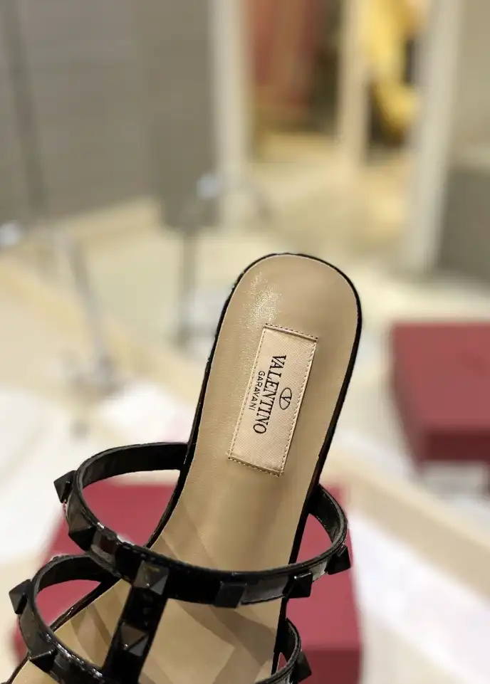 hype Valentino Sandals