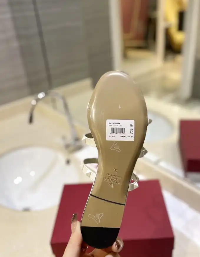 hype Valentino Sandals