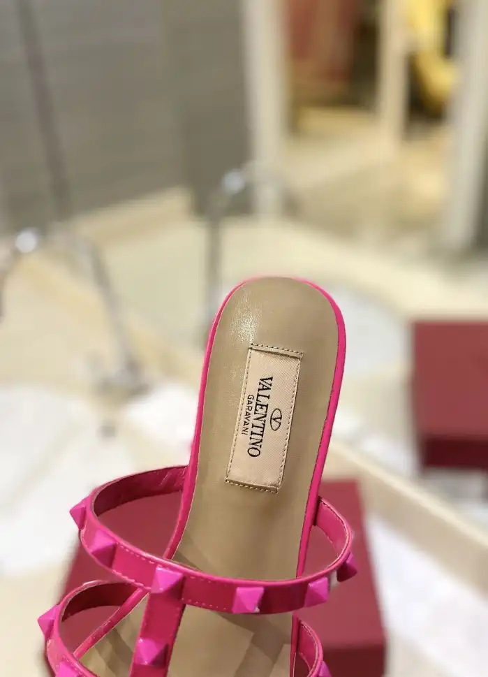 hype Valentino Sandals