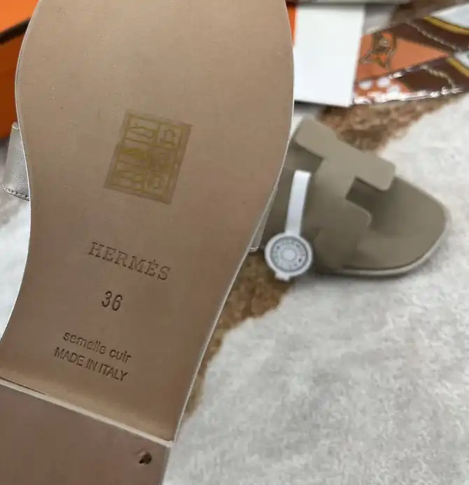 hype Hermes Slippers