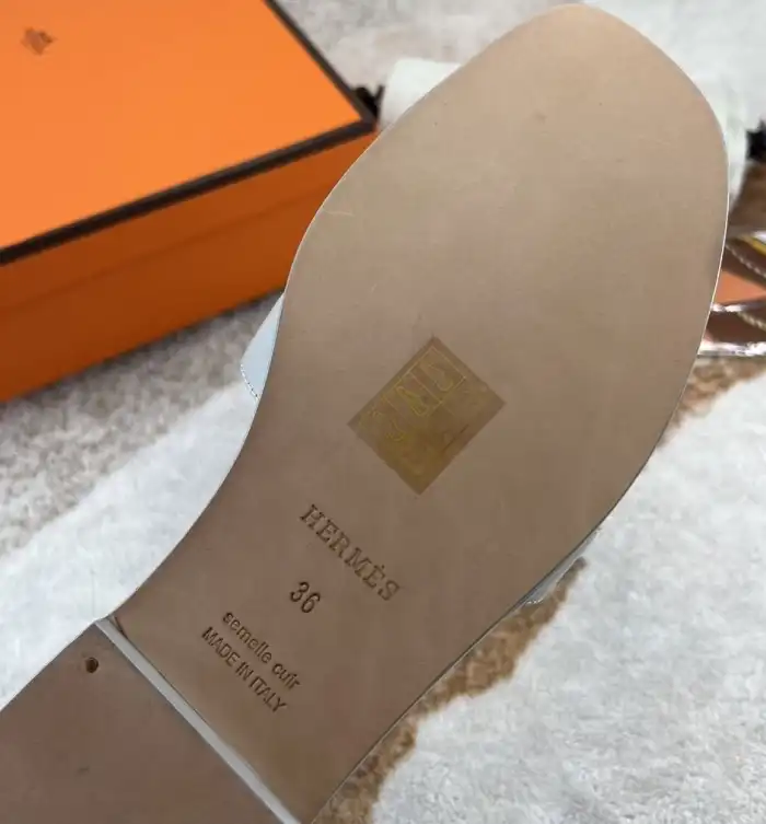 hype Hermes Slippers