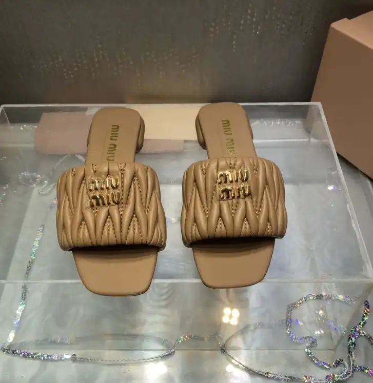 hype Miu Miu Slippers