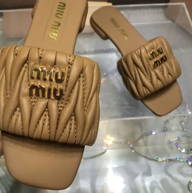 hype Miu Miu Slippers