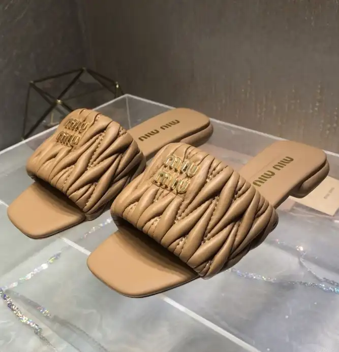 hype Miu Miu Slippers