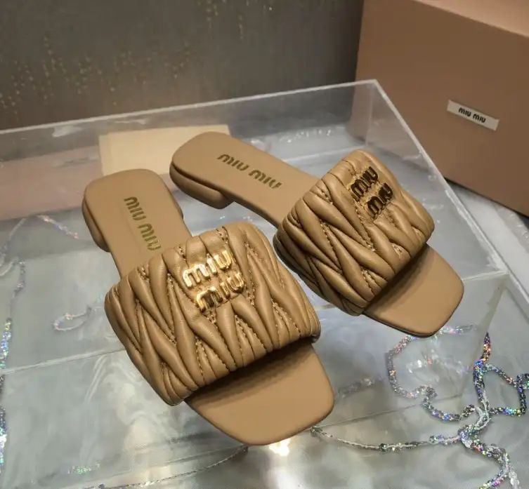 hype Miu Miu Slippers