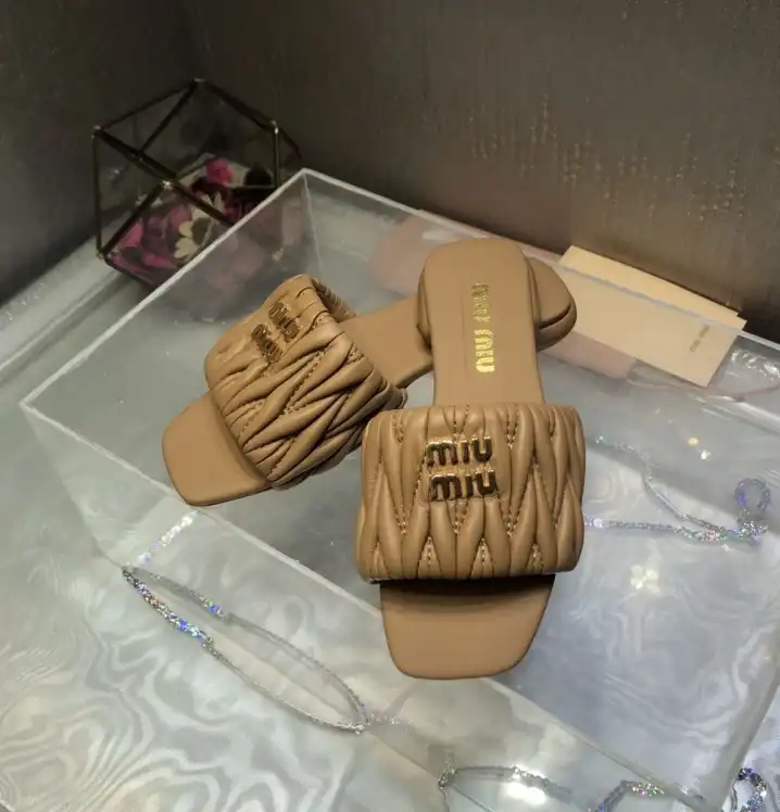 hype Miu Miu Slippers