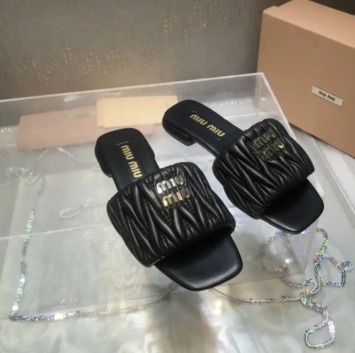 hype Miu Miu Slippers