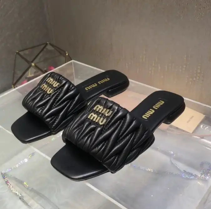 hype Miu Miu Slippers