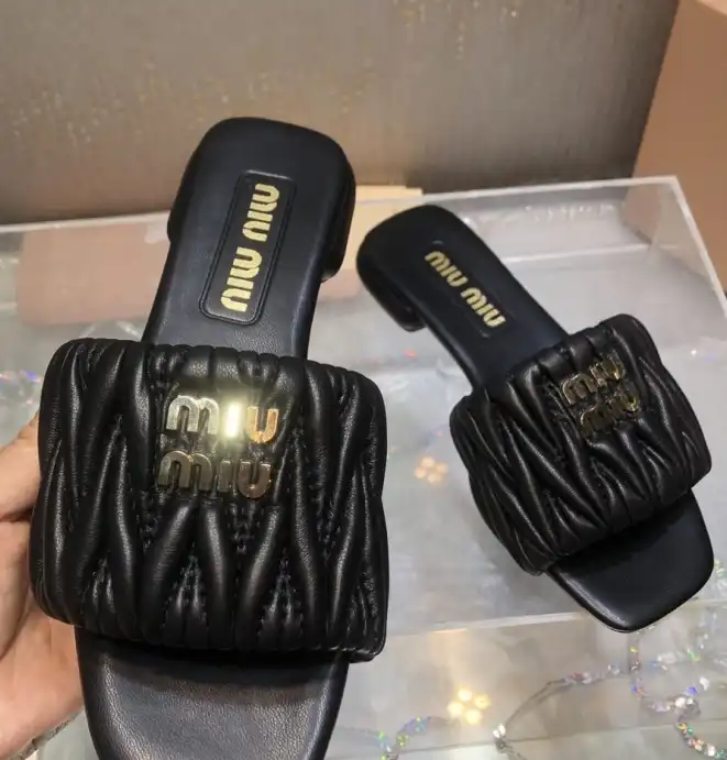 hype Miu Miu Slippers