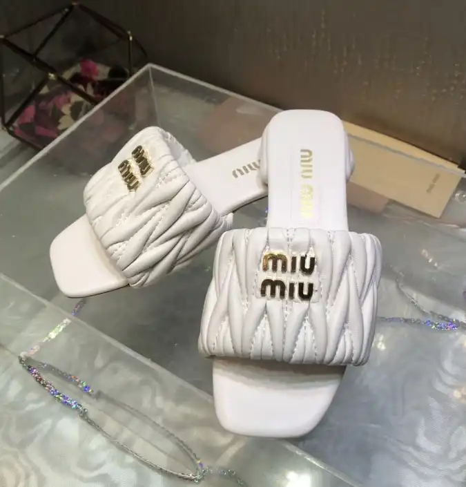 hype Miu Miu Slippers