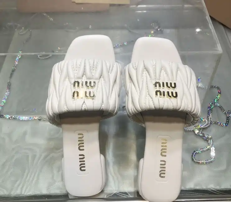 hype Miu Miu Slippers