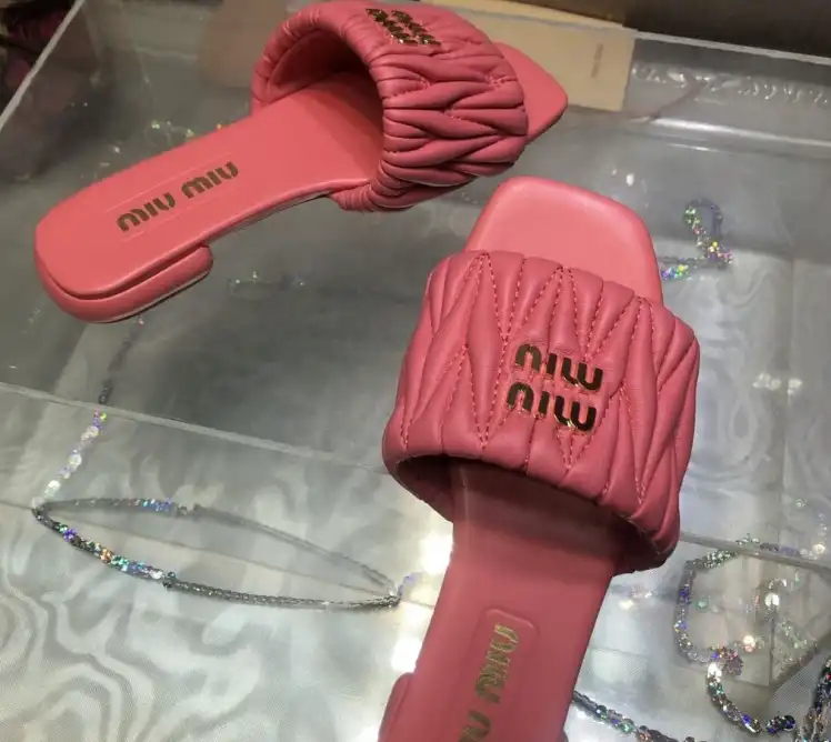 hype Miu Miu Slippers