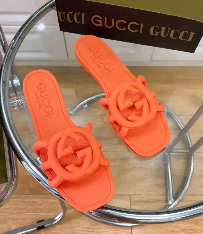 hype Gucci Slippers