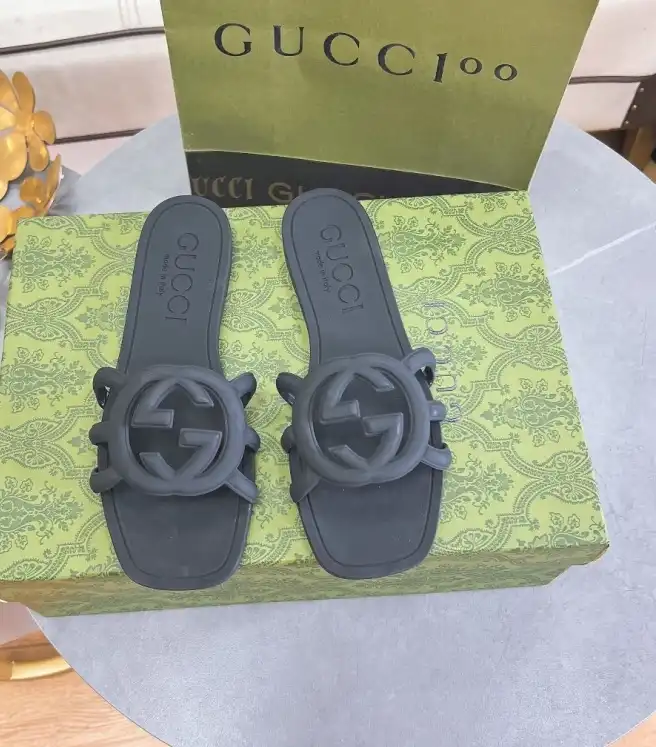 hype Gucci Slippers