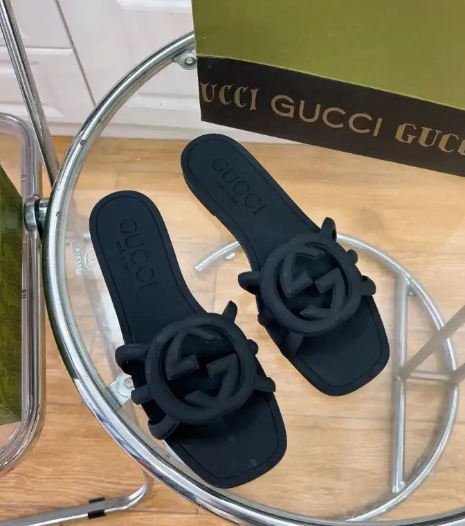 hype Gucci Slippers