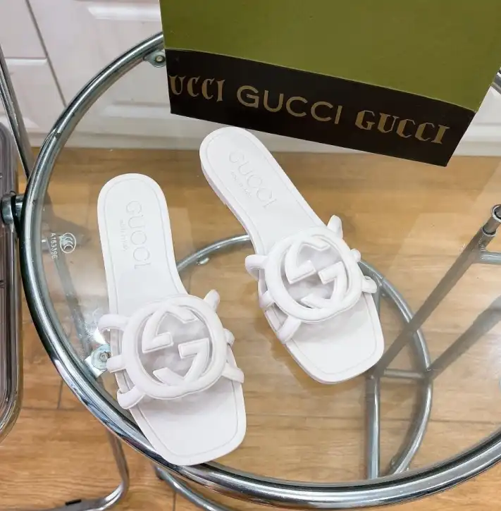 hype Gucci Slippers