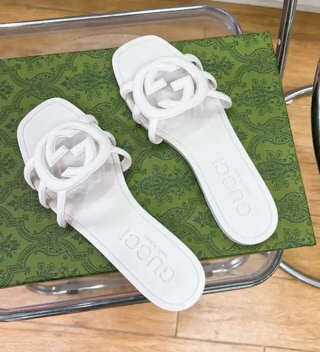 hype Gucci Slippers