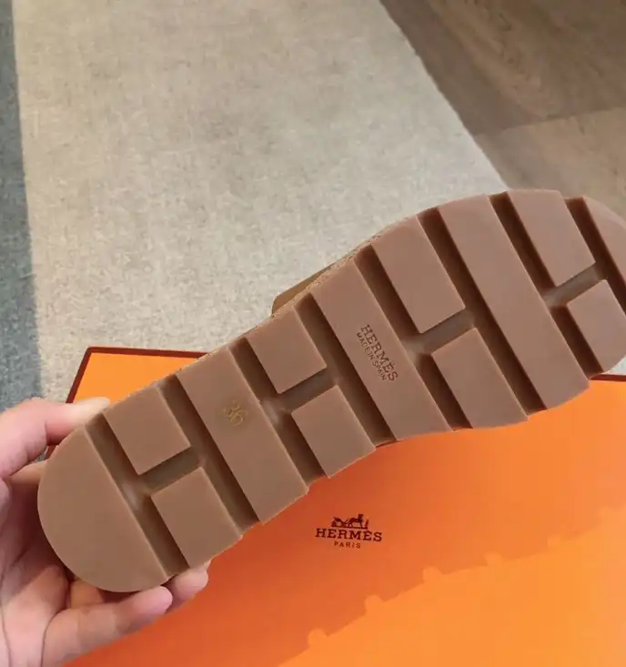 hype Hermes Slippers