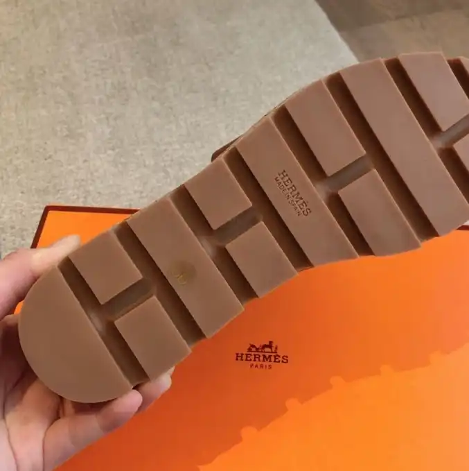 hype Hermes Slippers