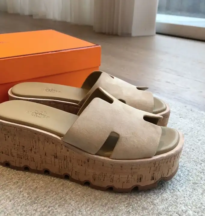 hype Hermes Slippers