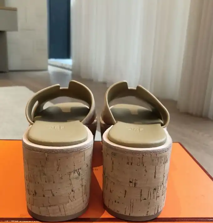 hype Hermes Slippers