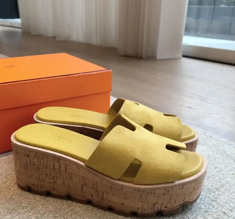 hype Hermes Slippers