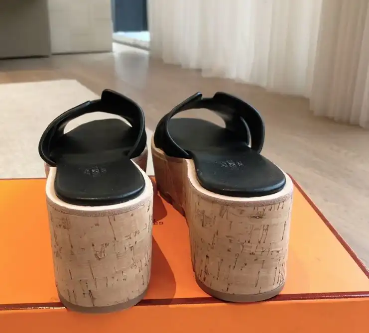 hype Hermes Slippers