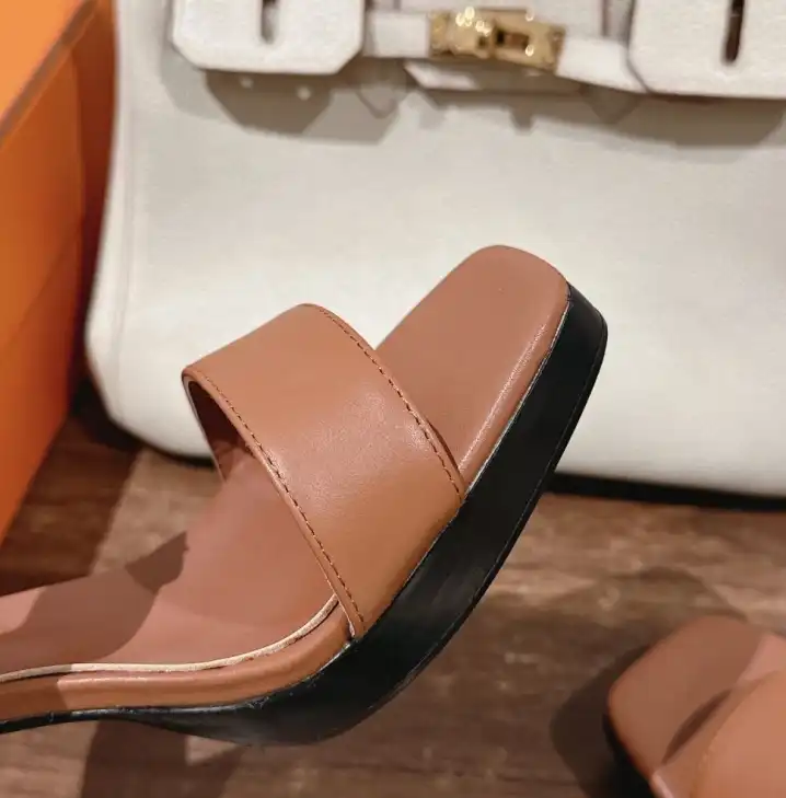 hype Hermes Sandals