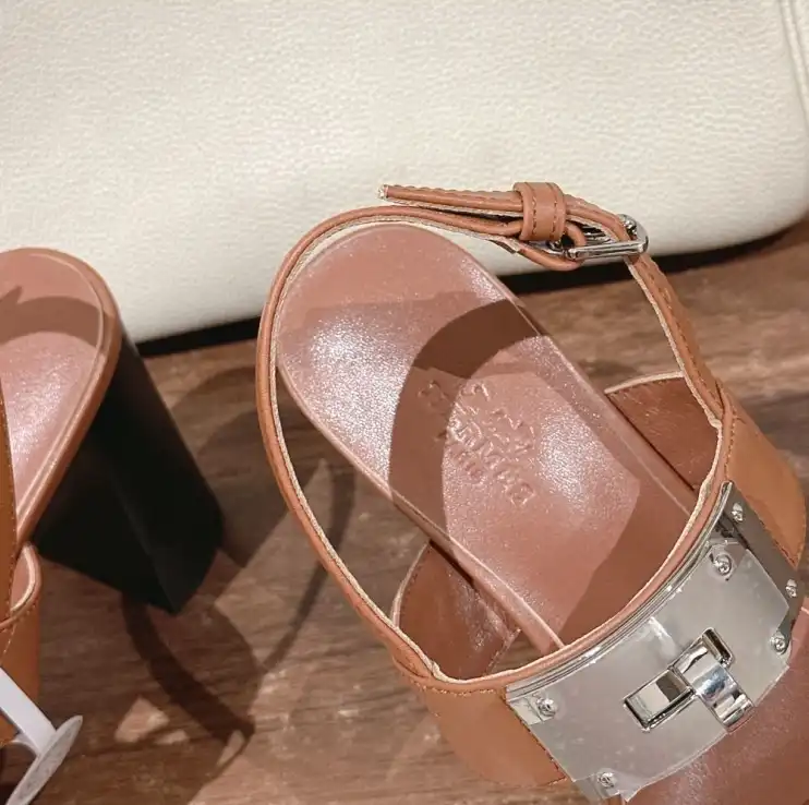 hype Hermes Sandals