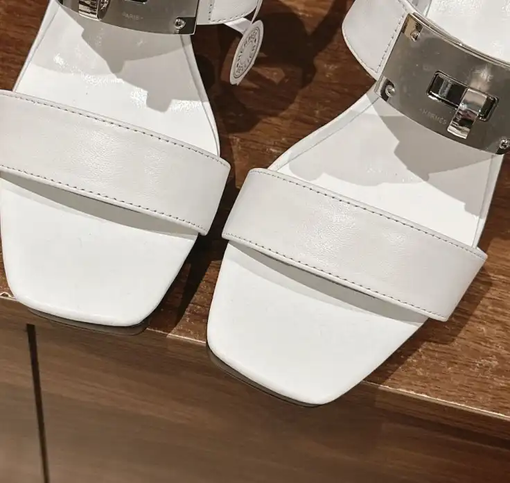 hype Hermes Sandals