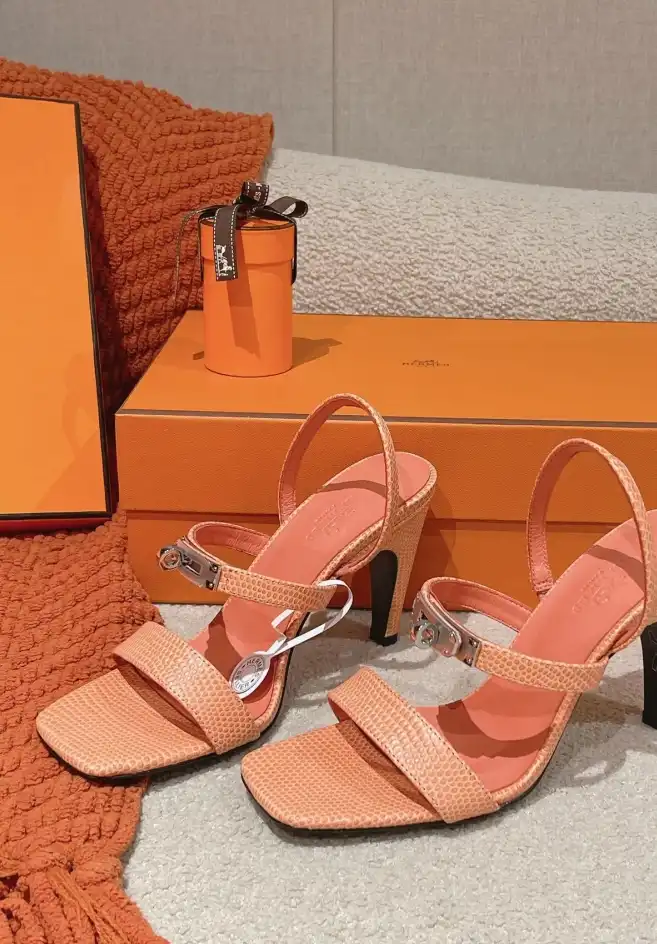 hype Hermes Sandals