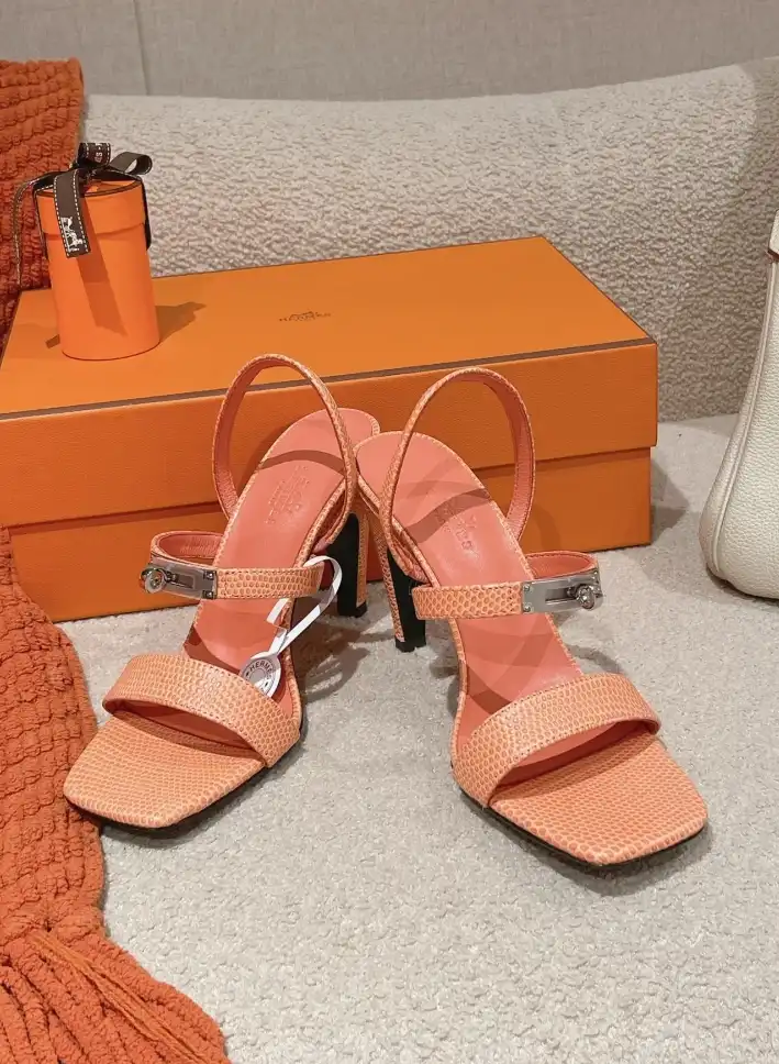 hype Hermes Sandals