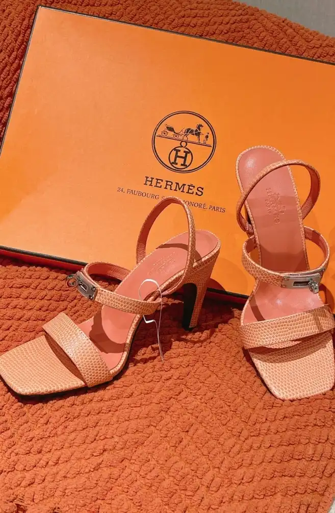 hype Hermes Sandals