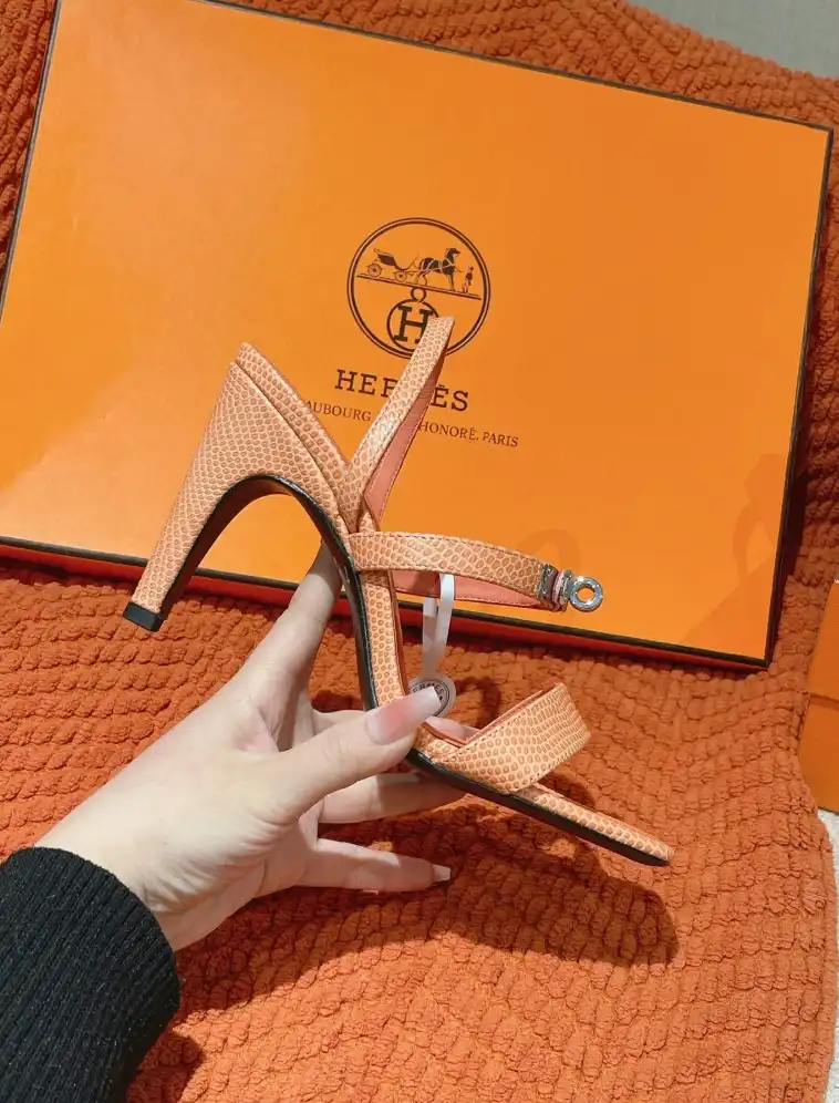 hype Hermes Sandals