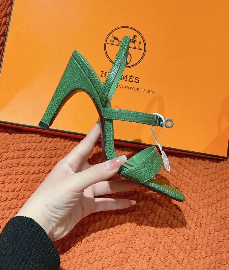 hype Hermes Sandals