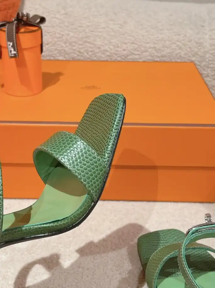 hype Hermes Sandals