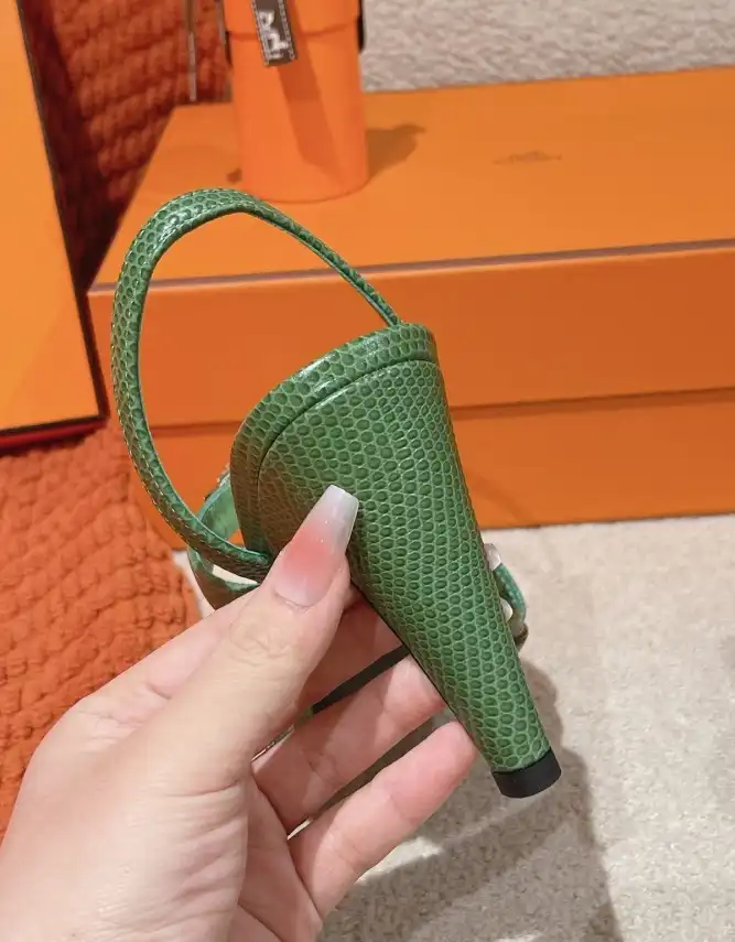 hype Hermes Sandals