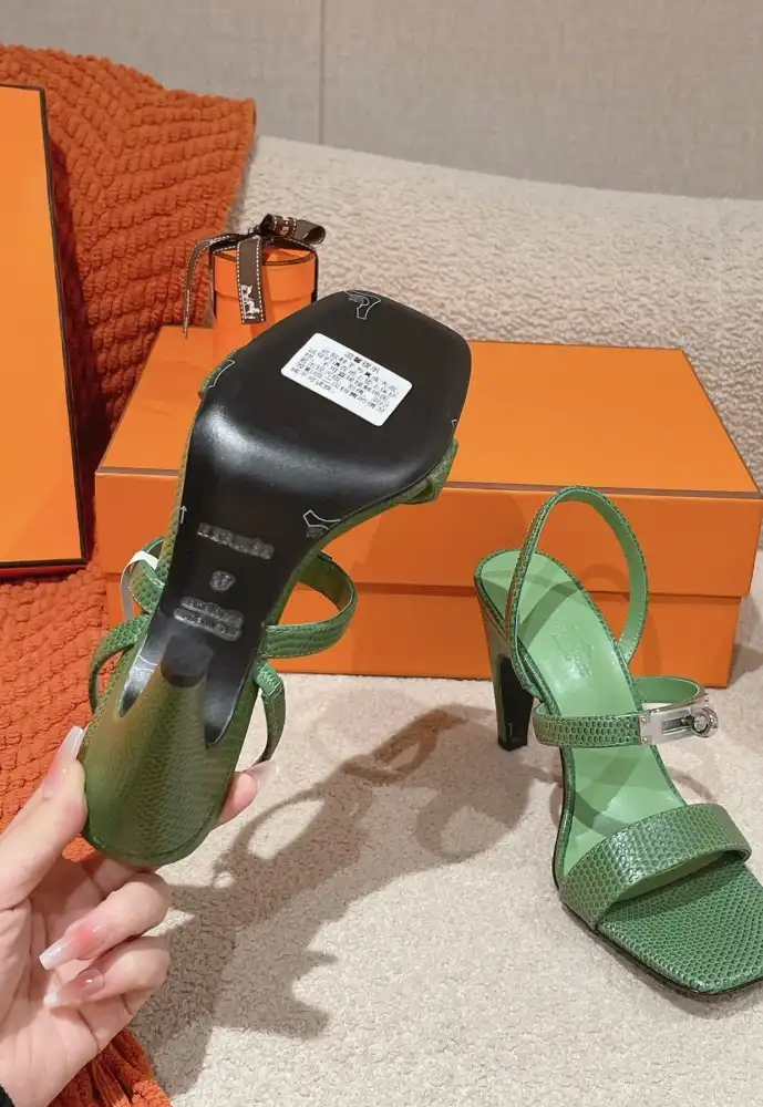 hype Hermes Sandals