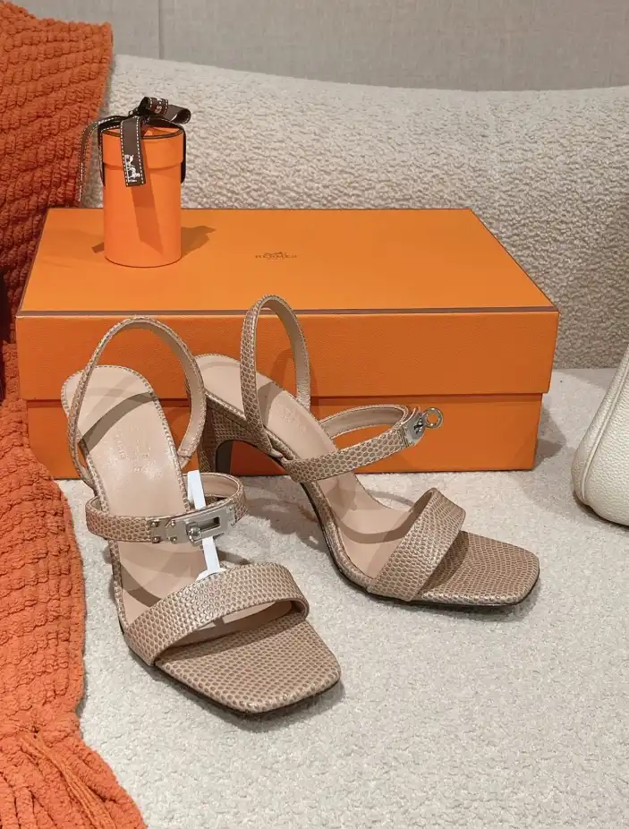 hype Hermes Sandals