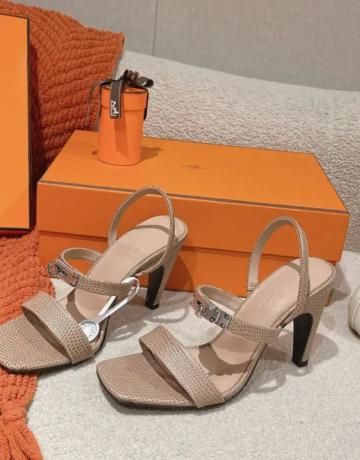 hype Hermes Sandals