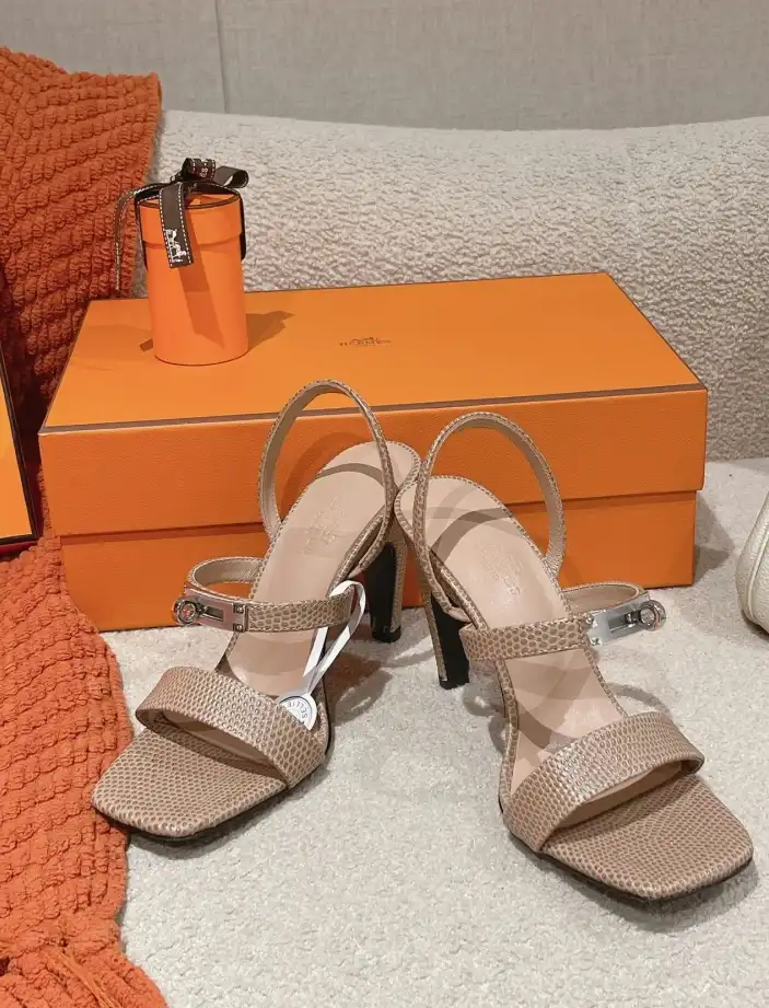 hype Hermes Sandals