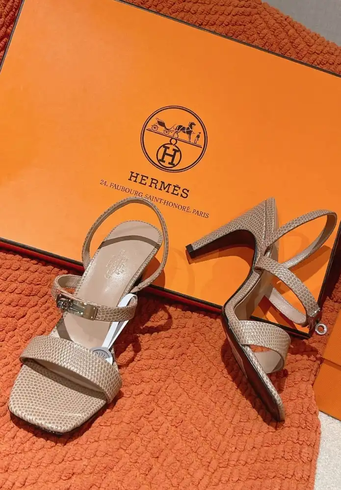 hype Hermes Sandals