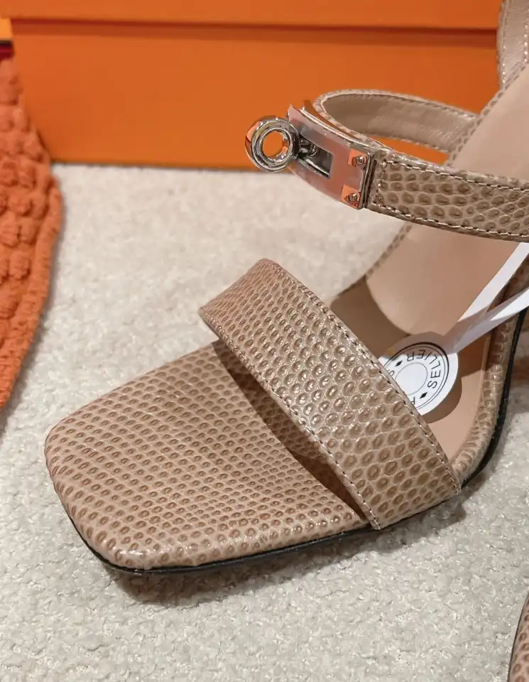 hype Hermes Sandals