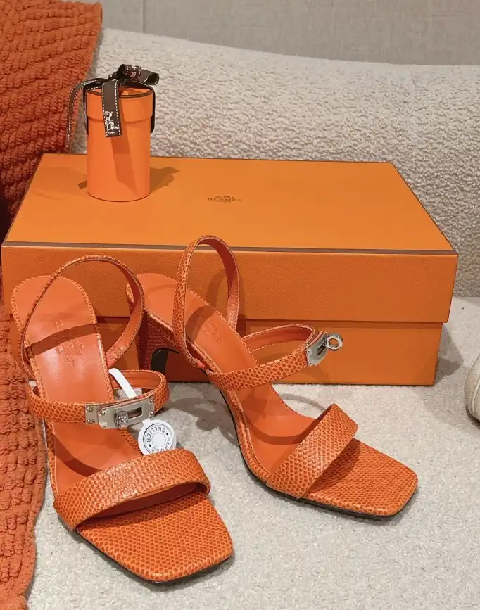 hype Hermes Sandals