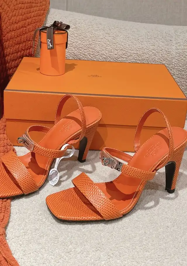 hype Hermes Sandals