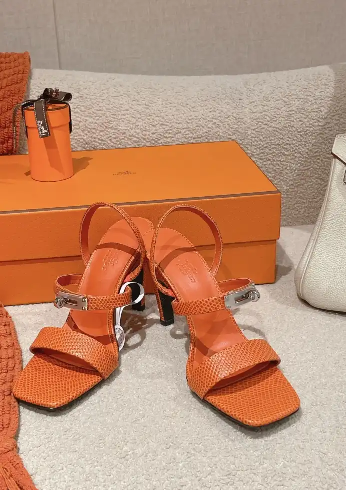 hype Hermes Sandals