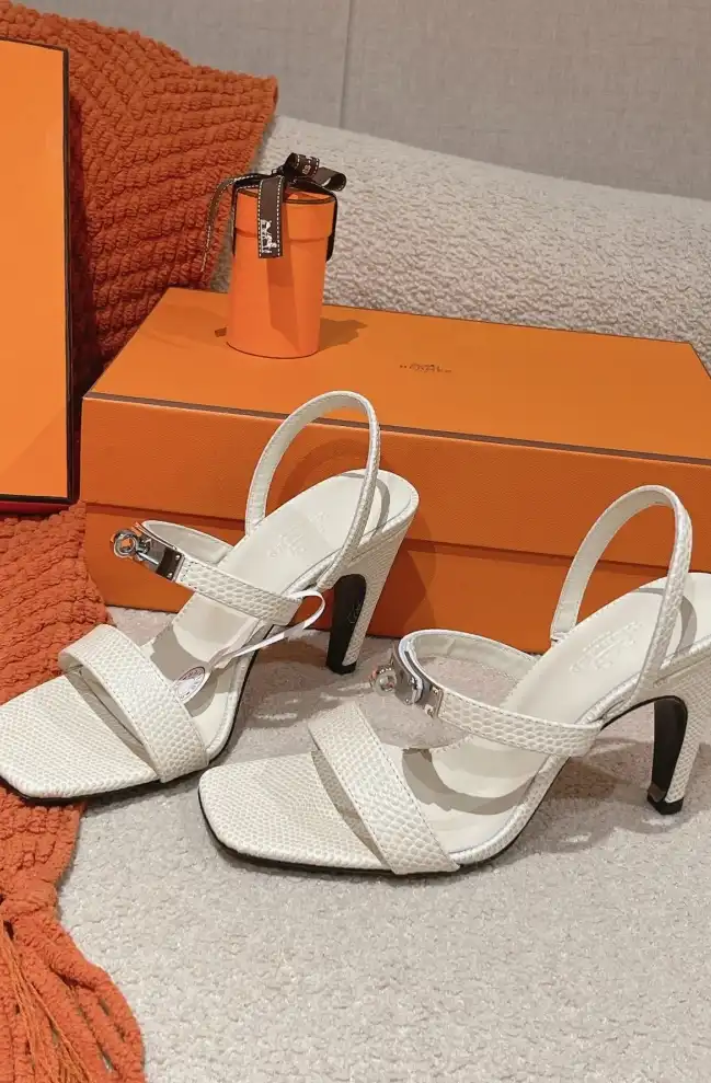 hype Hermes Sandals