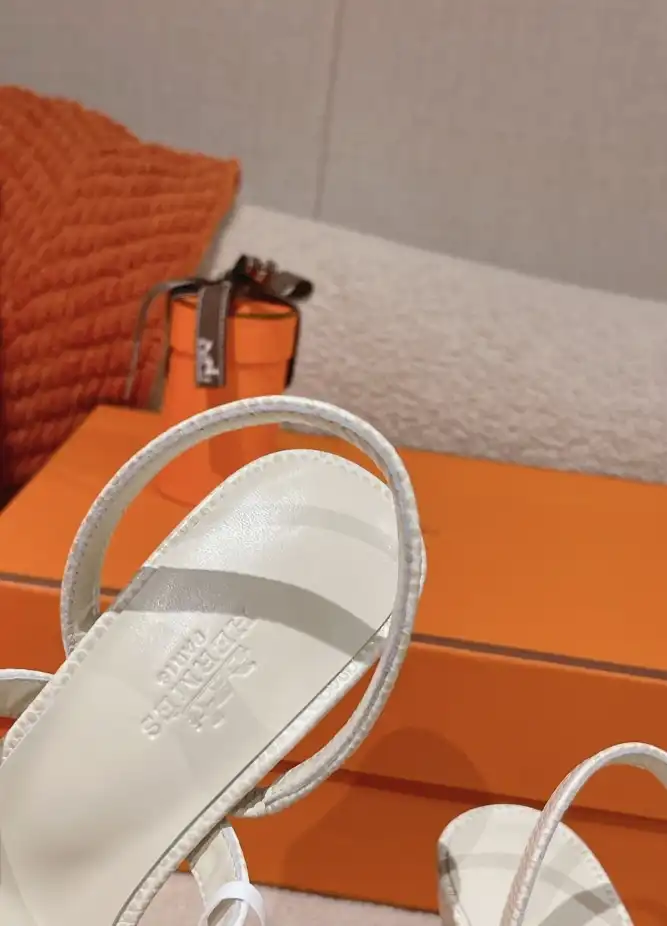 hype Hermes Sandals