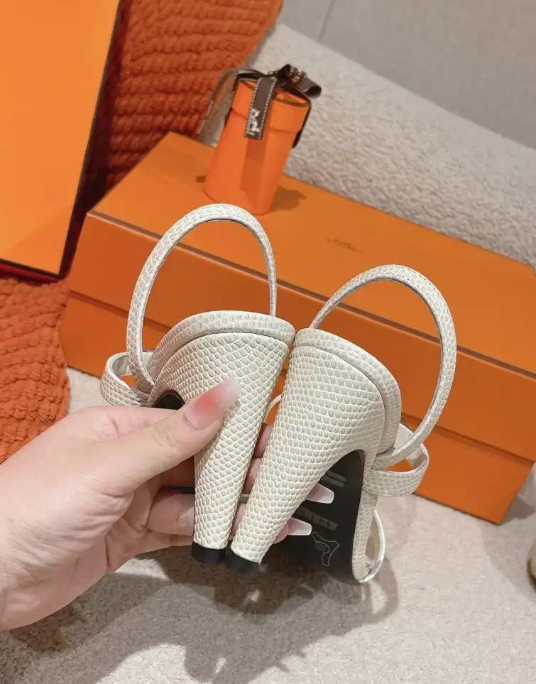 hype Hermes Sandals